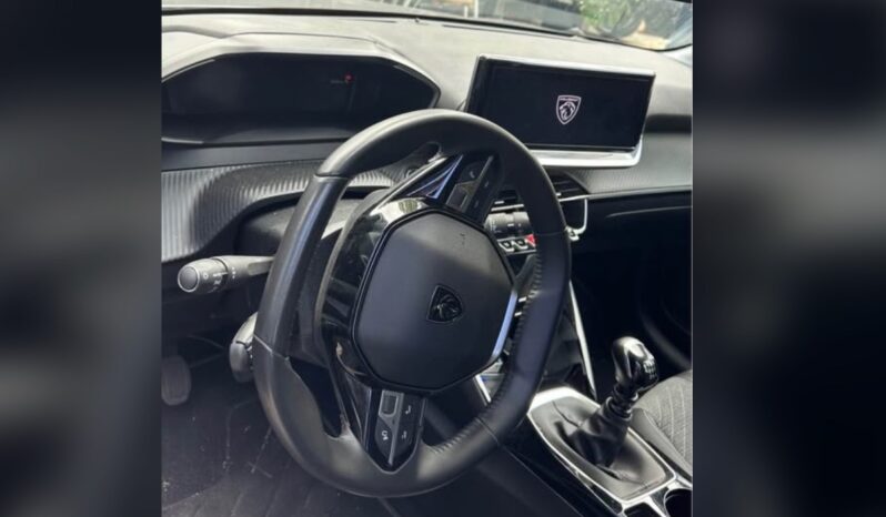 
								Peugeot 208 d’occasion à Saint-Pierre – Réunion full									
